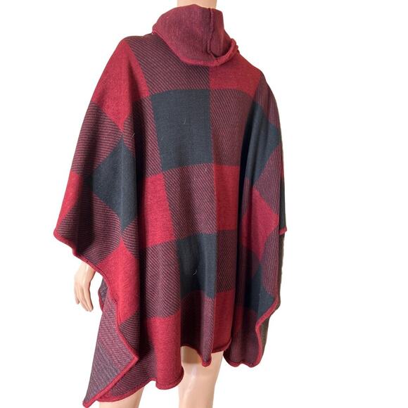 Kimberly C. Poncho one pocket red/black plaid NEW hooded no arm holes OSFM - Picture 11 of 11